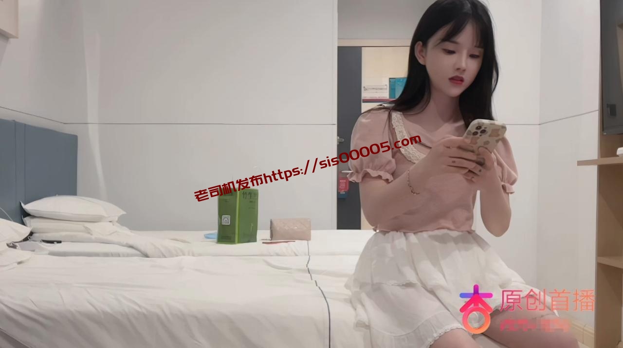 【AI画质增强】高端外围猎手『老王探花』约了个极品兼职学生妹，颜值超高非常清纯！羡慕大佬夜夜做新郎